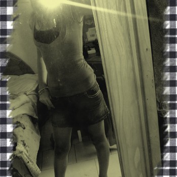 Profil de Krissy, 23 ans, Baiser gratuit à Floreffe (Namur)